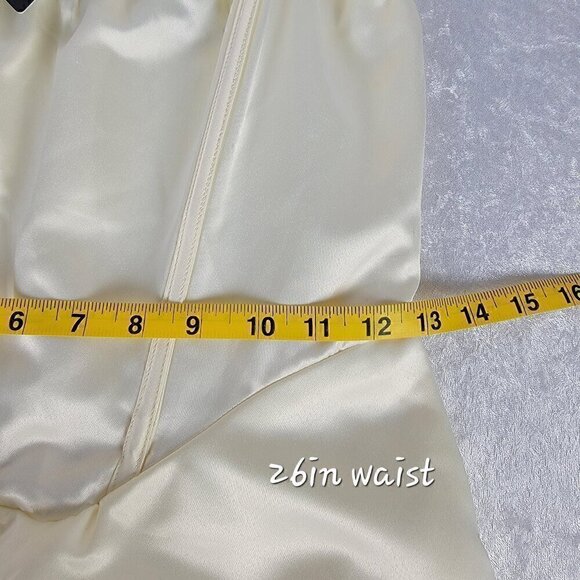 Pretty Little Thing Cream Ruched Cosert Detailed Bardot Bodycon Dress Sz 4 (NWT) - Picture 8 of 11